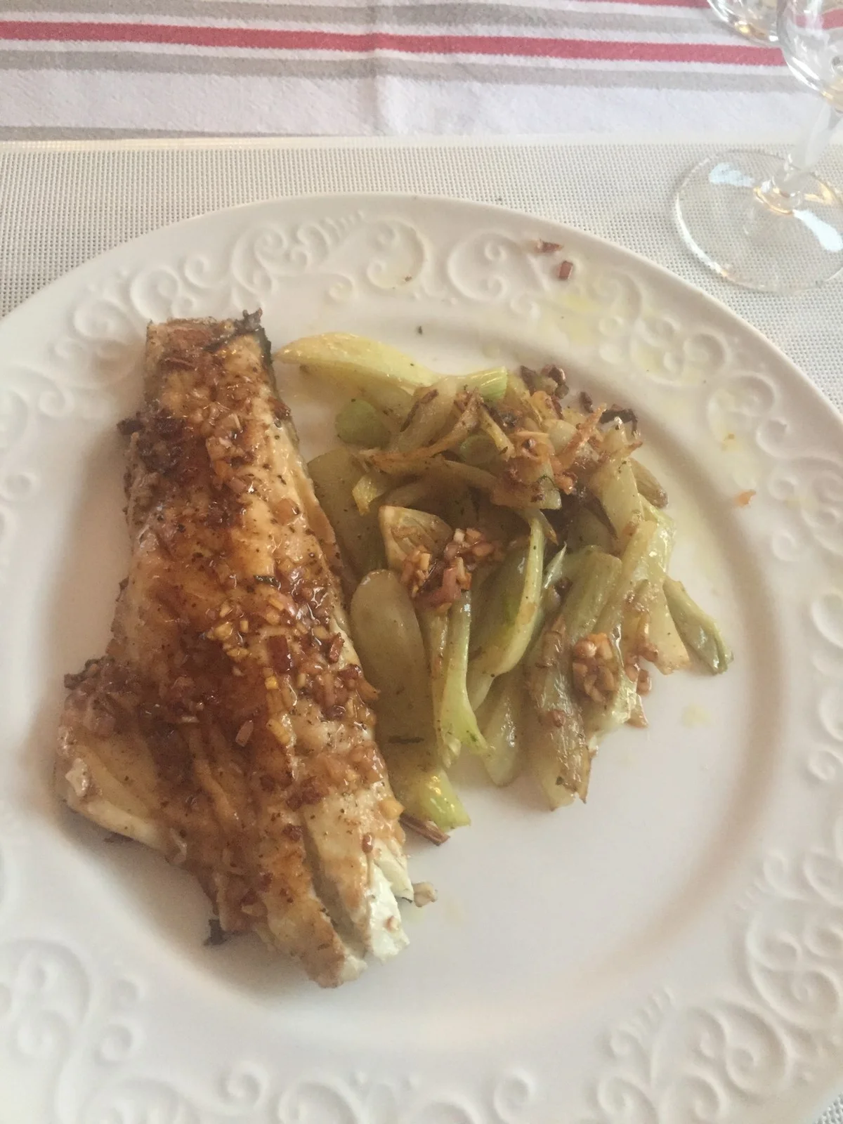 Bar Au Soja Et Fenouil Grillé À L'huile D'olive