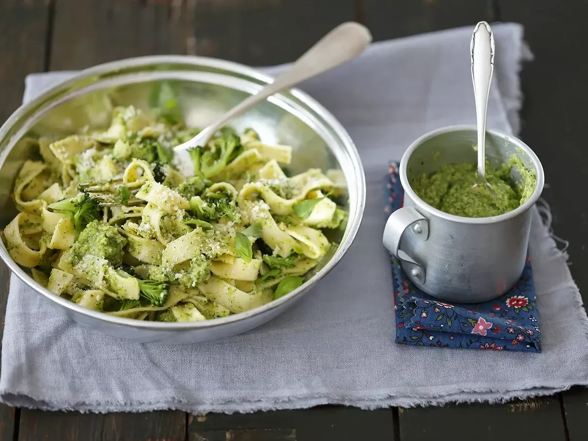 Tagliatelles Au Pesto De Brocolis