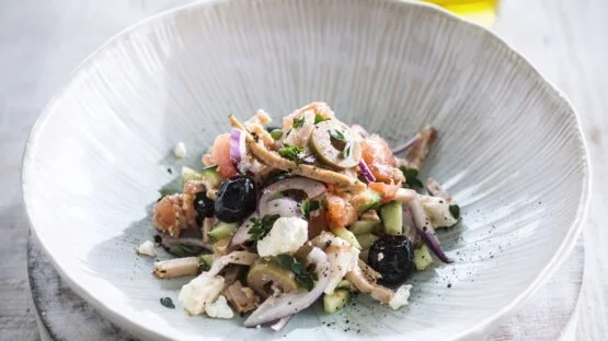 Salade grecque au poulet