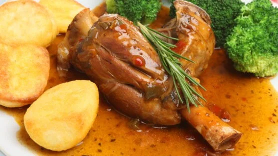 Souris d'agneau confite au four