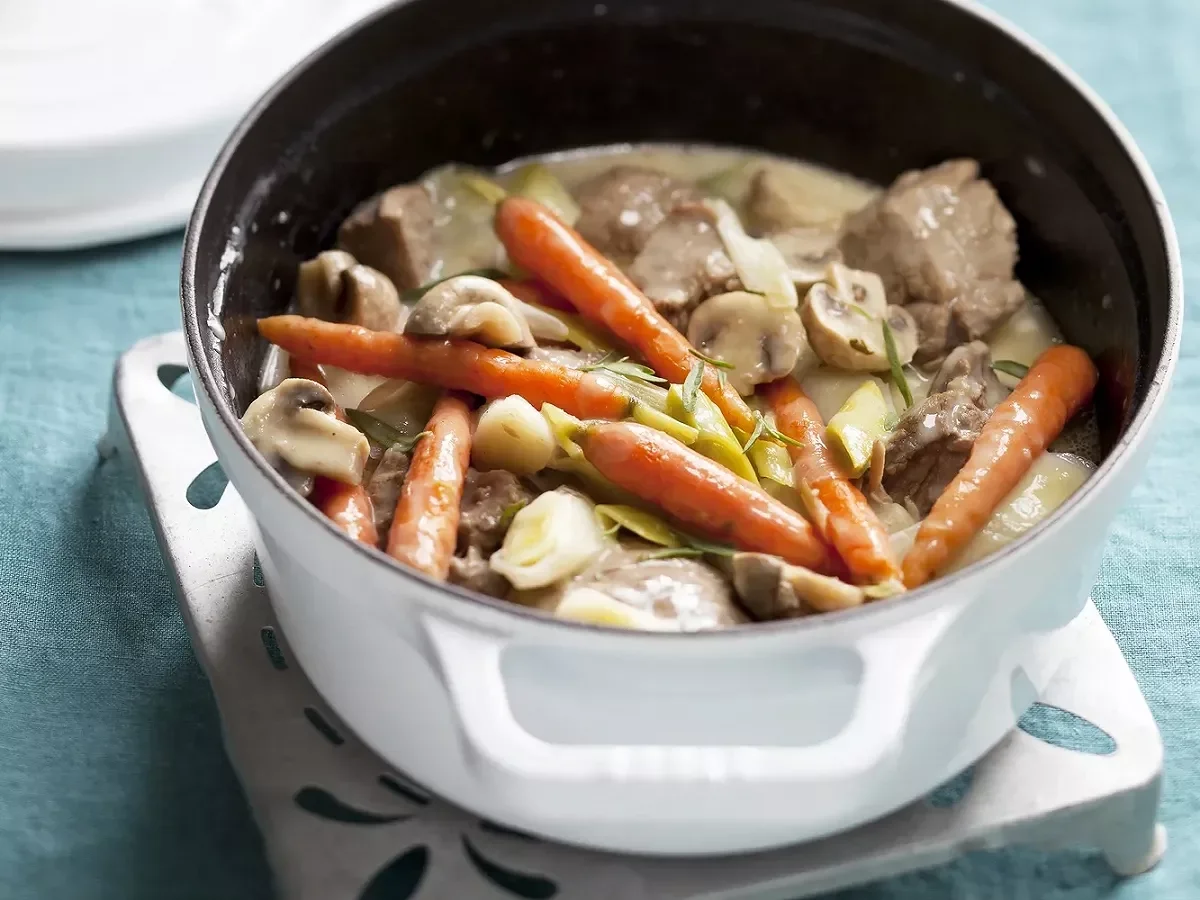Blanquette De Veau Traditionnelle Au Vin Blanc