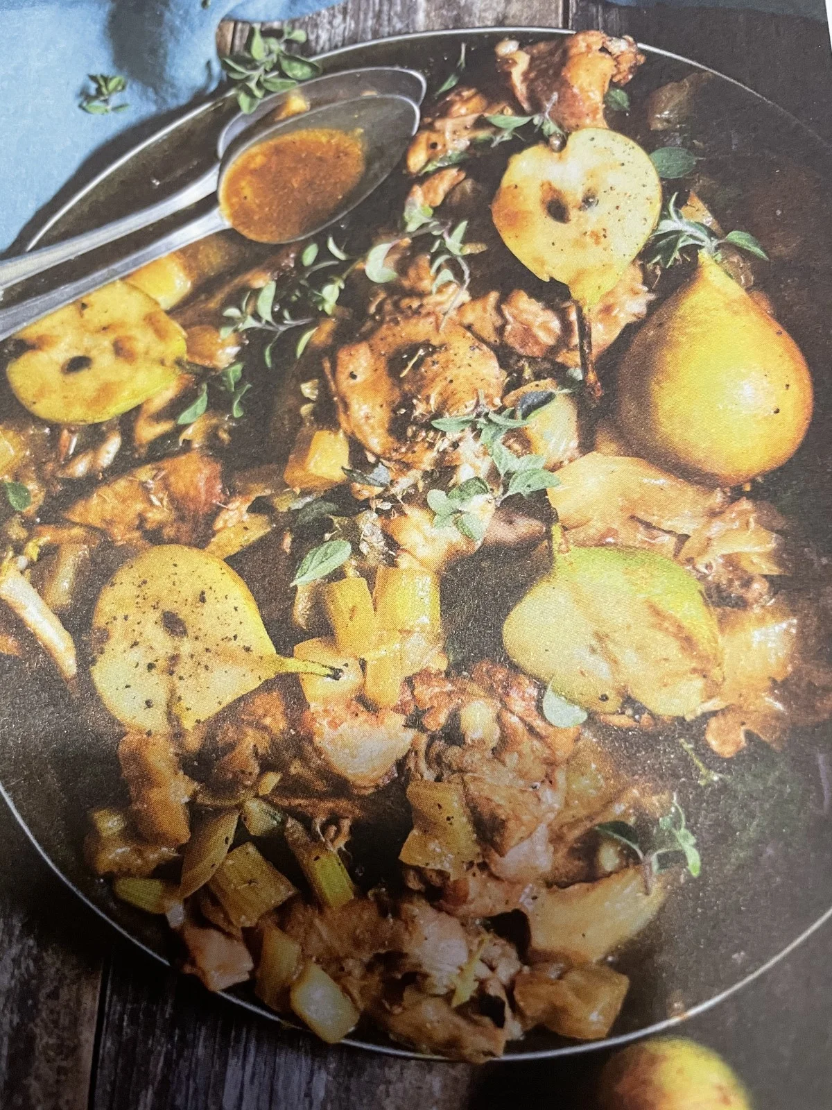 Lapin aux poires et aux fenouils