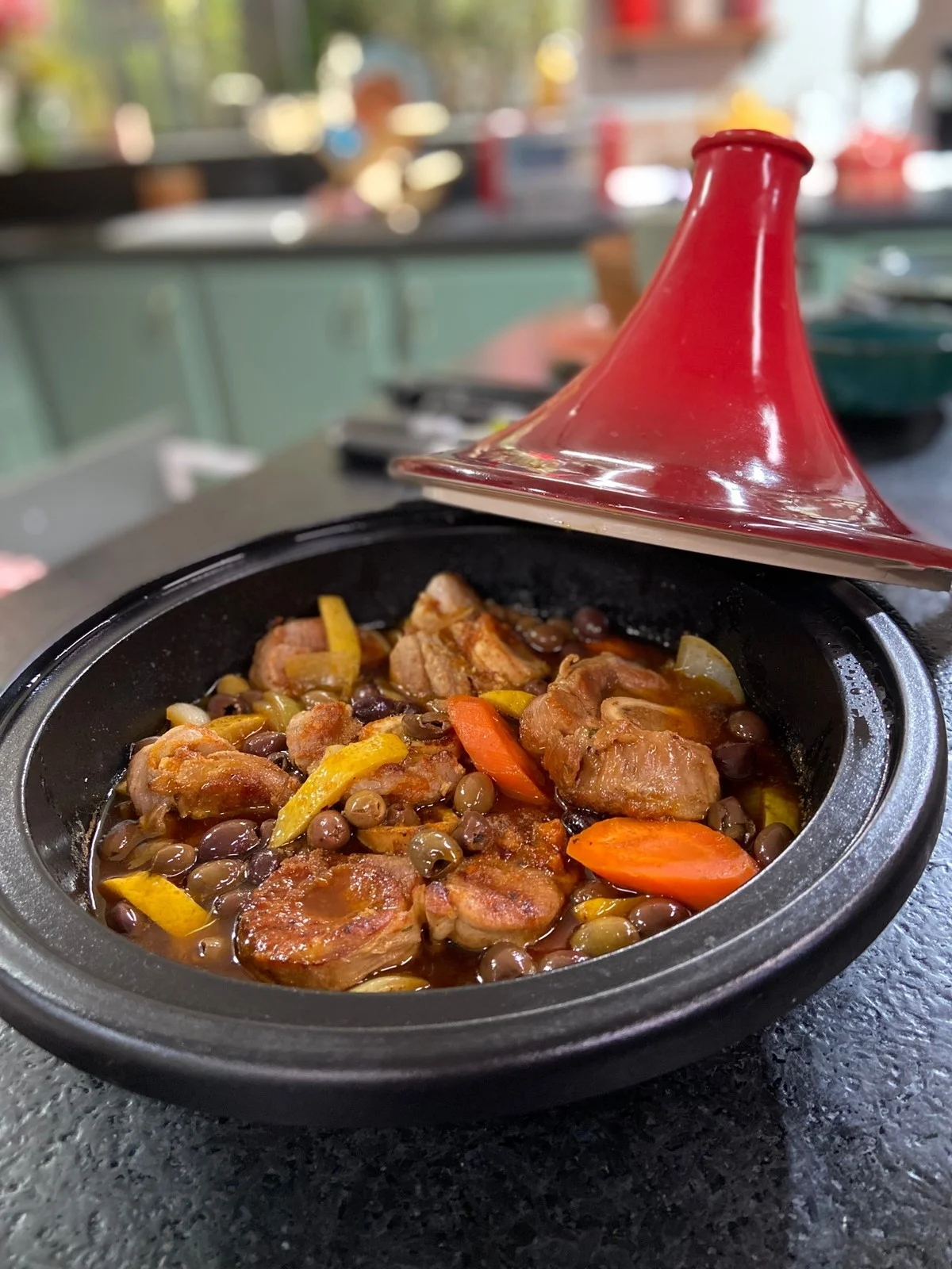 Tajine De Jarret De Veau, Olives Et Citrons Confits